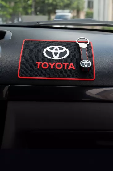 Tyt Logolu Araç İçi Torpido Üstü Kaydırmaz Ped ve Anahtarlık Seti